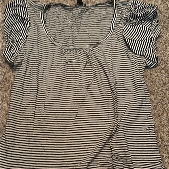 Kenneth Cole Reaction Black and White Striped Blouse - Picture 1 of 2